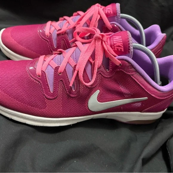 Nike Women's Air Max Fusion Fuchsia and Lavender Sneakers - Picture 7 of 9